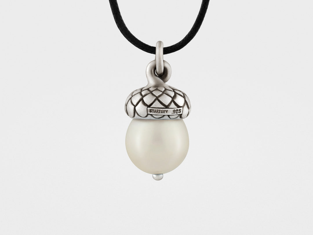 Acorn Pendant with Pearl