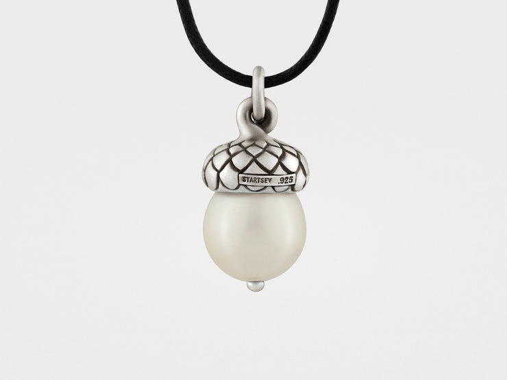 Acorn Pendant with Pearl
