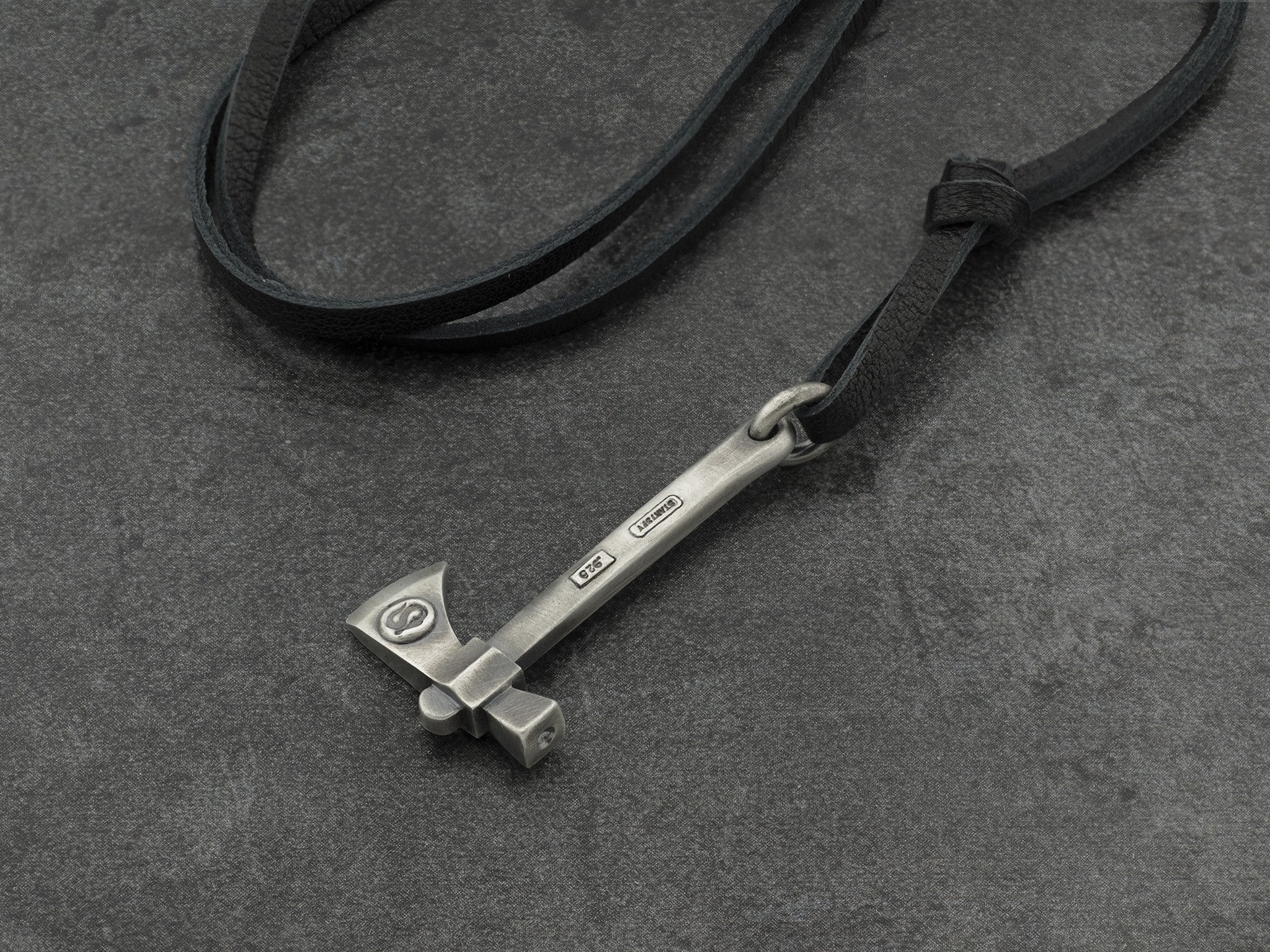 Tomahawk Pendant in Sterling Silver – Snake Bones