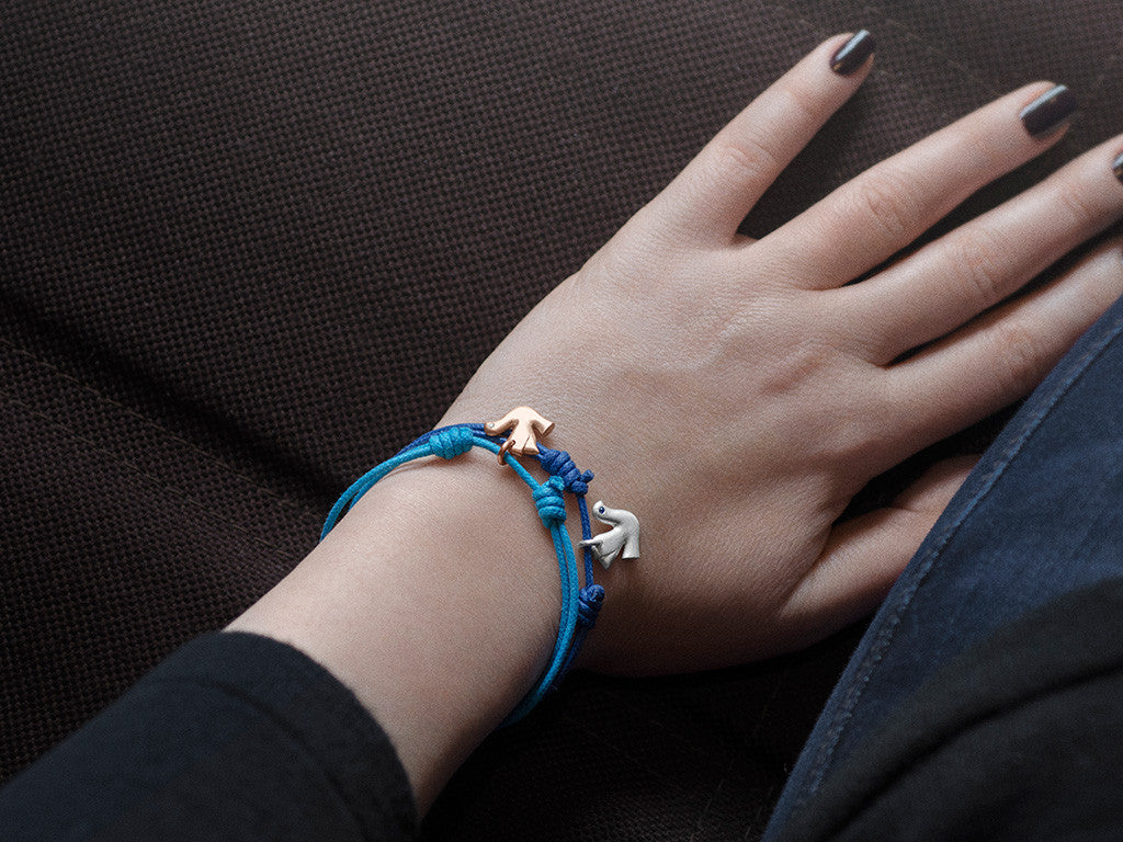 Dove Charm Bracelet in Sterling Silver with Blue Sapphires